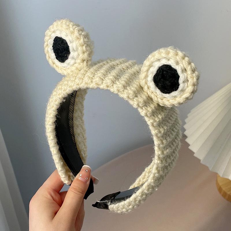 Women's Cute Frog Big Eyes Knitted Headband - Non-Slip Cartoon Hair Accessory