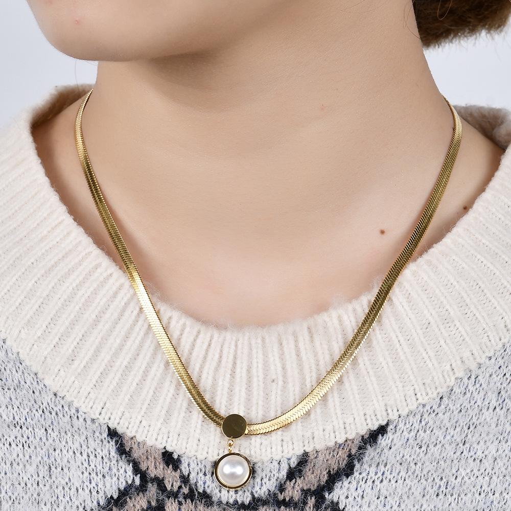 European Fashion Snake Chain Blade Necklace with Imitation Pearl - Valentine's Day Gift.