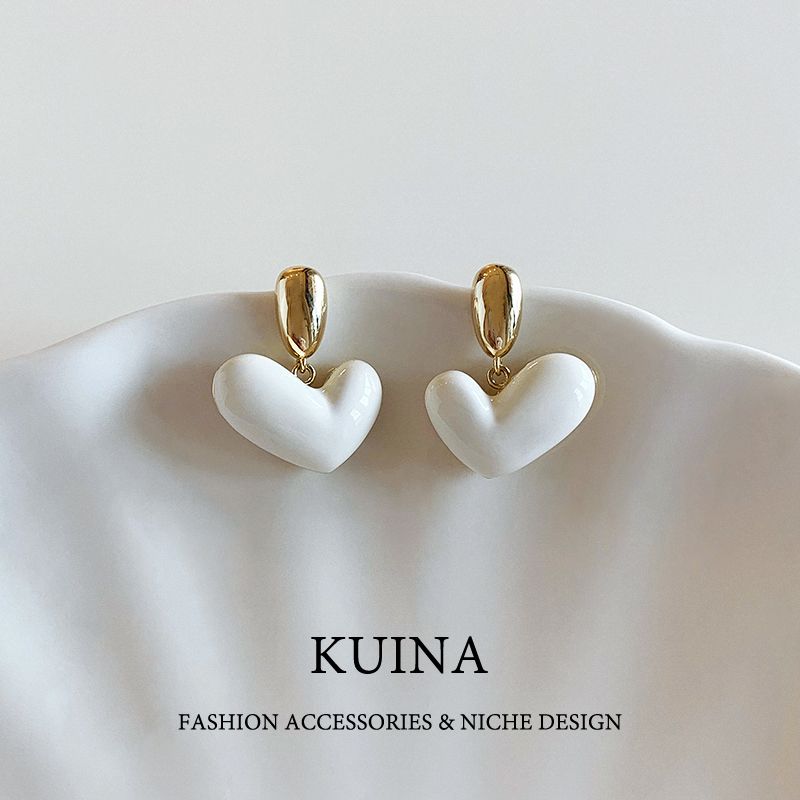 

Niche Style Unique All-Match Ear Jewelry French Love Heart Earrings Spring/Summer New Best Selling Fancy Sterling Silver Stud Earrings Ladies As Shown in Pictures