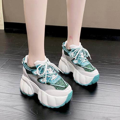 

Модные 10 см розовые новые женские блестящие массивные кроссовки на дышащей платформе, спортивная обувь для женщин, повседневная обувь на толстой подошве со шнуровкой 37 зелёный