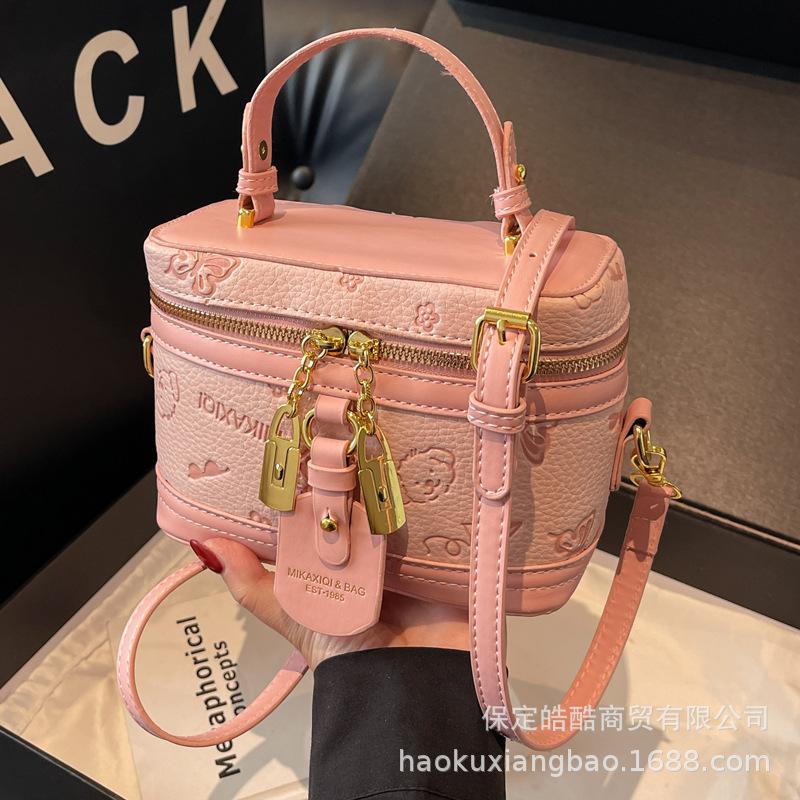 High-end fashion portable bucket bag women's 2025 new trend versatile shoulder bag to work commuter casual women's bag