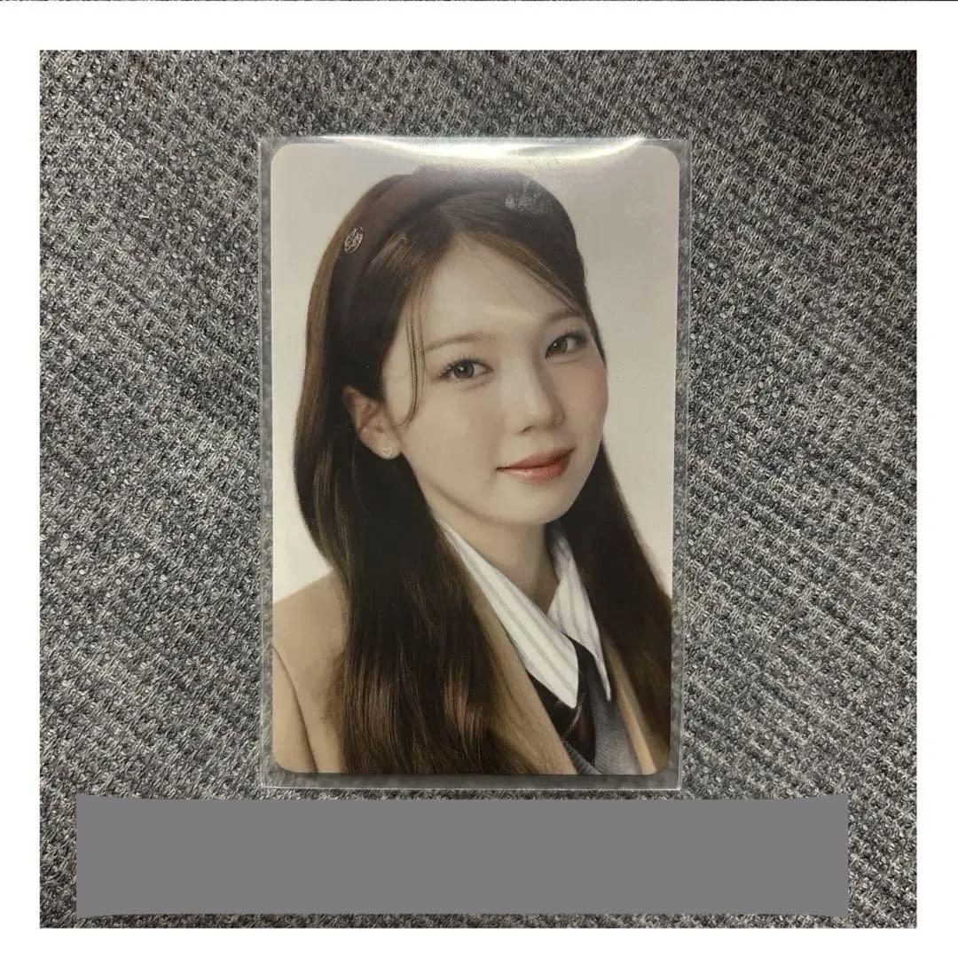 

[USED] NiziU Hall Tour Goods - Venue-exclusive 10,000 yen bonus trading card Ayaka