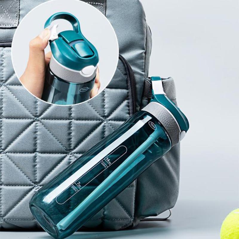 750ml Sportwasserflasche mit Strohhalm für Camping Wandern Outdoor Kunststoff Transparent BPA-freie Flasche für Männer Trinkgeschirr