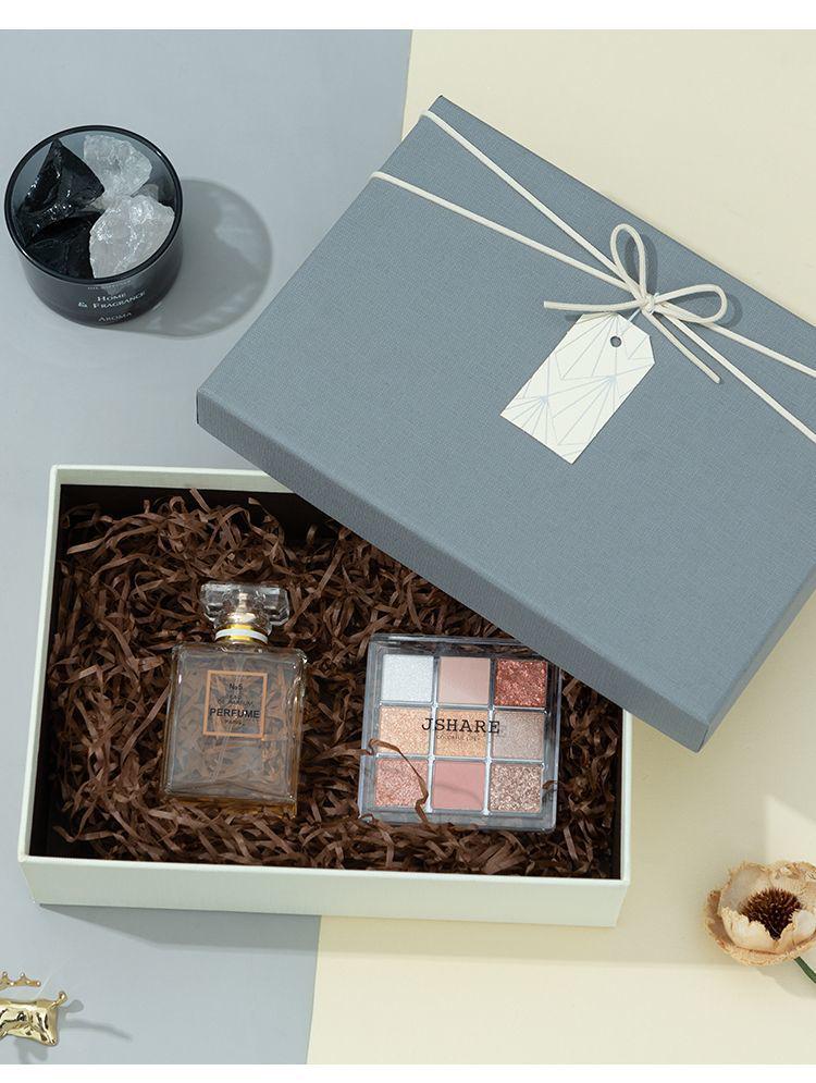 Qixi Valentine's or Birthday Gift Box for Girlfriend/Boyfriend - Simple Empty Packaging Box