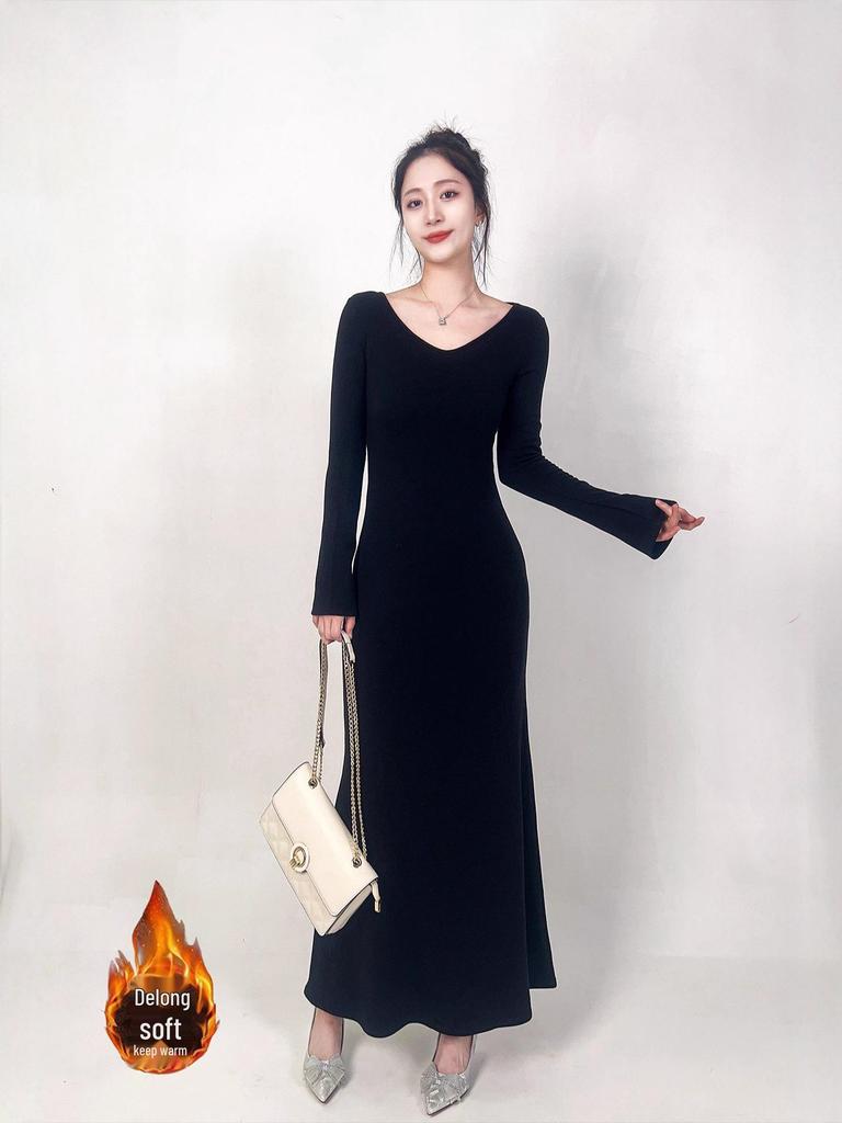 Elegant German Velvet V-Neck A-Line Flared Sleeve Evening Dress - Warm, Fashionable, Versatile Style.