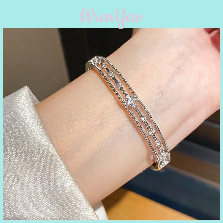 Elegante Bracciale a Fiore d'Argento con Zirconi Placcato Oro 18k per Donne alla Moda