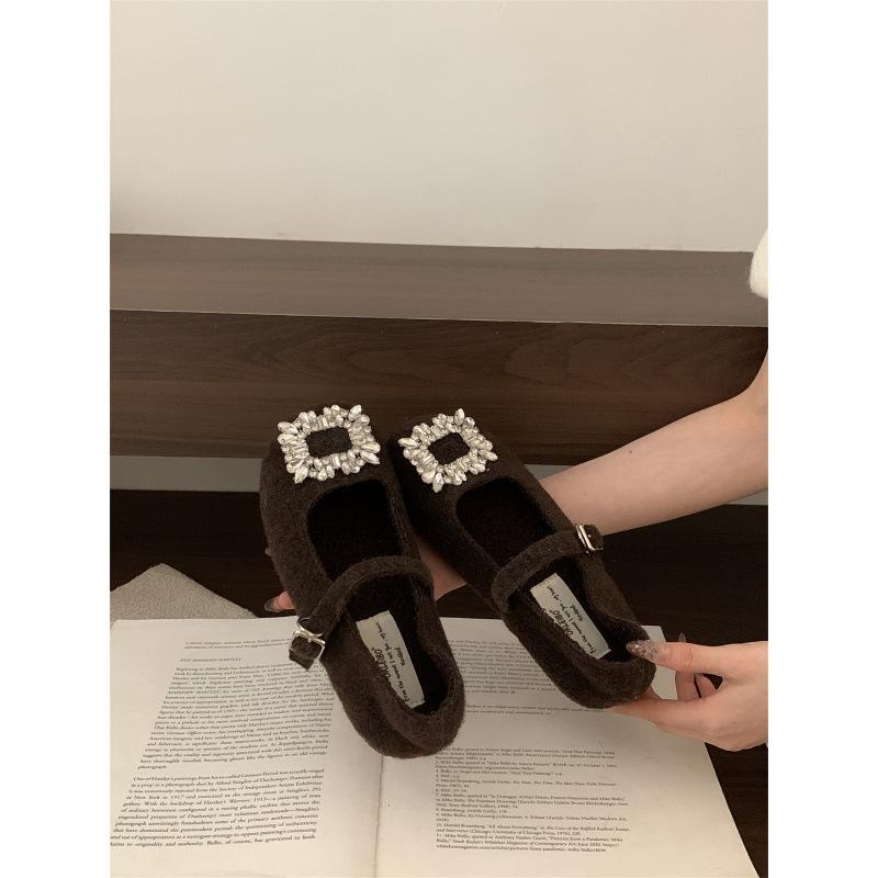 

Французские бархатные туфли Мэри Джейн на плоской подошве, пушистые, для женского осенне-зимнего сезона 2025 года, ретро, со стразами, для ношения с юбками, теплые 39 коричневый