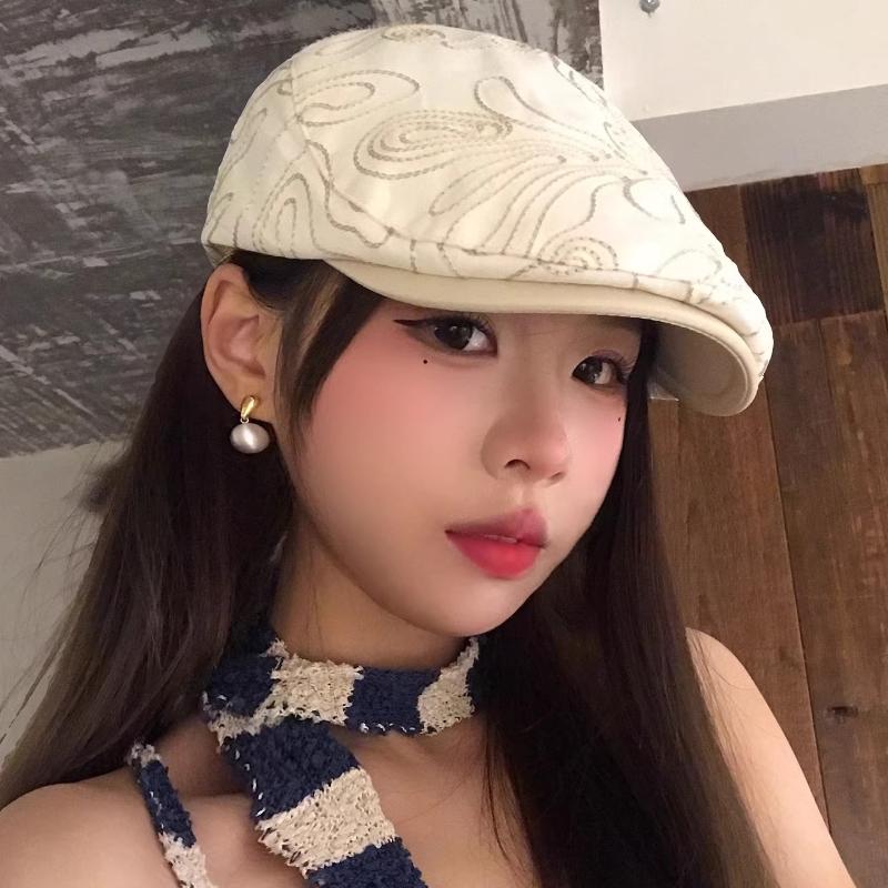 Retro Chinese Style Embroidered Pattern Berets for Women Spring and Summer Travel Casual Sunscreen Versatil Literary Newsboy Hat