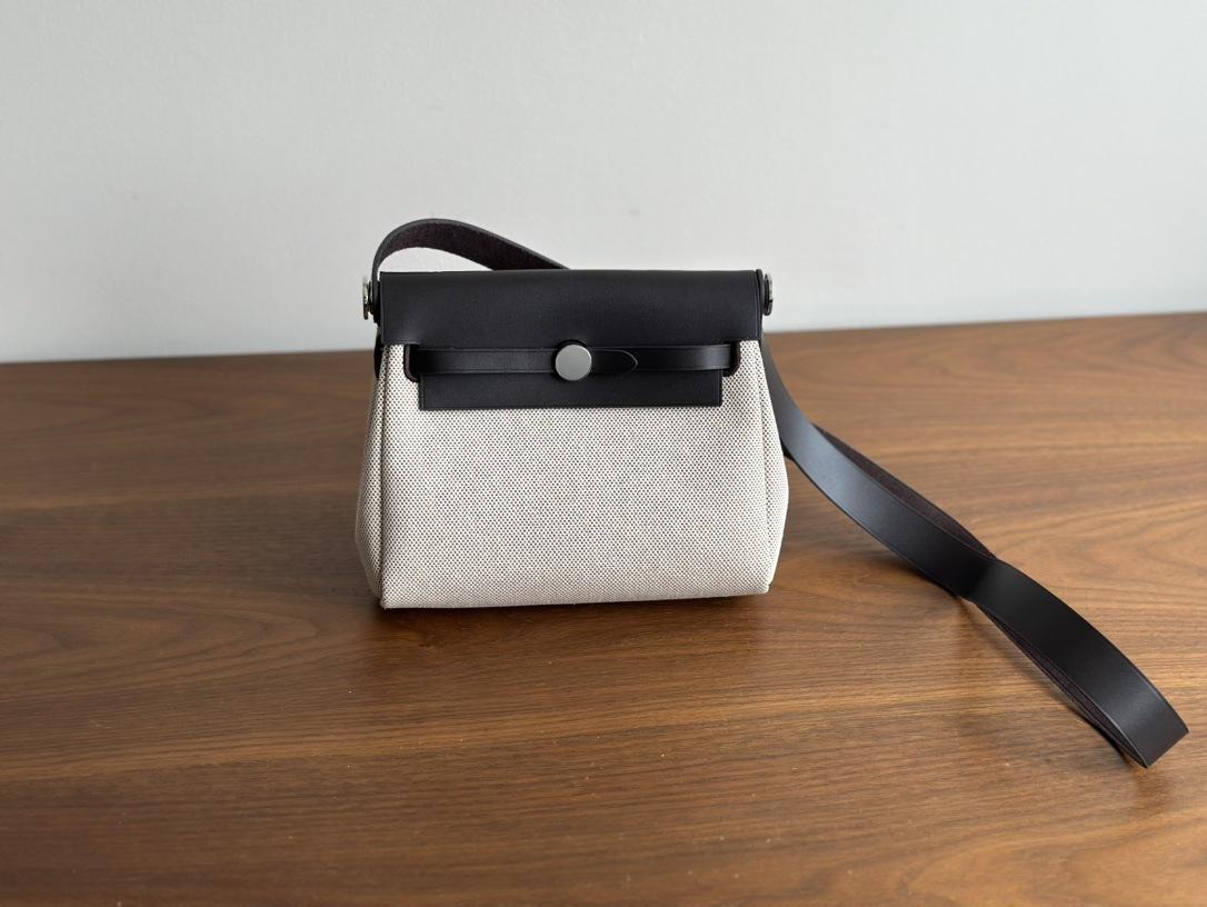 

Cartier Mini Herbag 20 Новый Стиль Натуральная Кожа Женская Сумка Воловья Кожа Мода Высококлассный Дизайн Сумка-Тоут с Одной Ручкой Женская Сумка 20cm