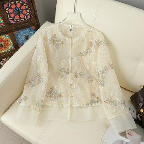

Elegant Spring Cardigan for Middle-aged & Elderly Women: Stylish Chinese Design for a Dignified Look Large бежевий