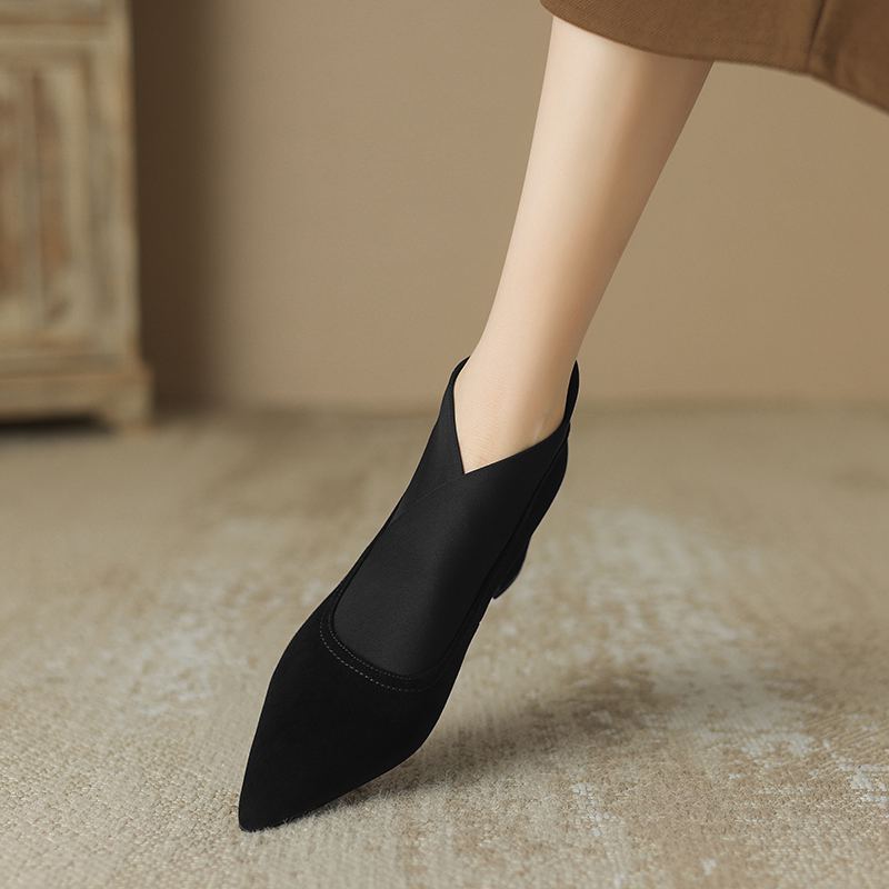 Krazing Pot Cow Leather Sheep Suede Winter Pointed Toe Med Heels Modern Boots Women Slip On Ankle Boots