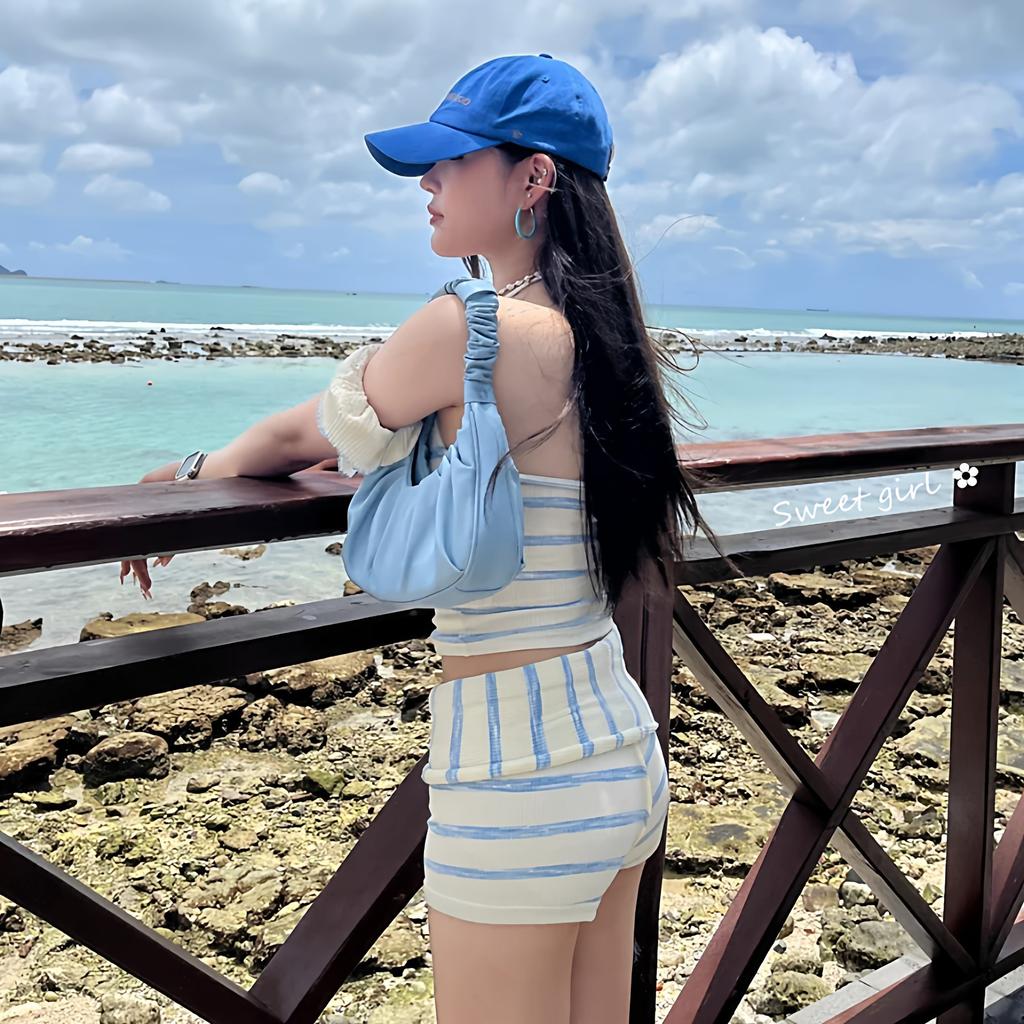 New pure blue and white strips split neck conservative boxers small breasts gather island vacation hot spring swimsuit women