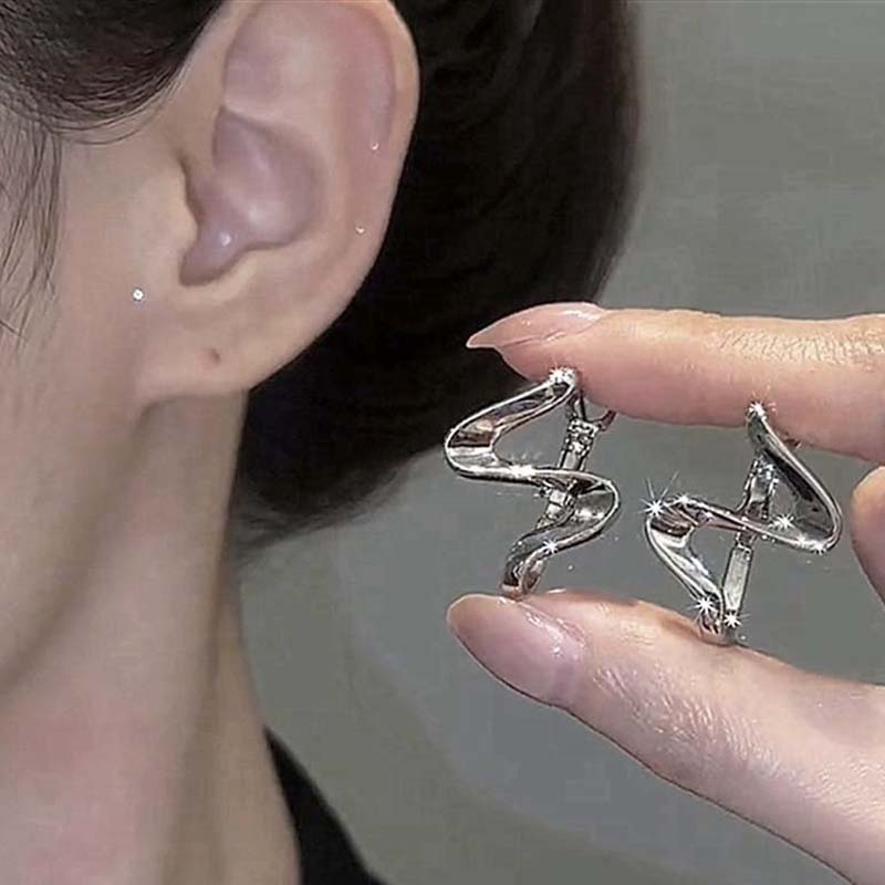 Punk Irregular Notes Dangle Earrings for Women Exaggerate Twist Metal Style Personality Punk Ear Accessories Fashion Jewelry