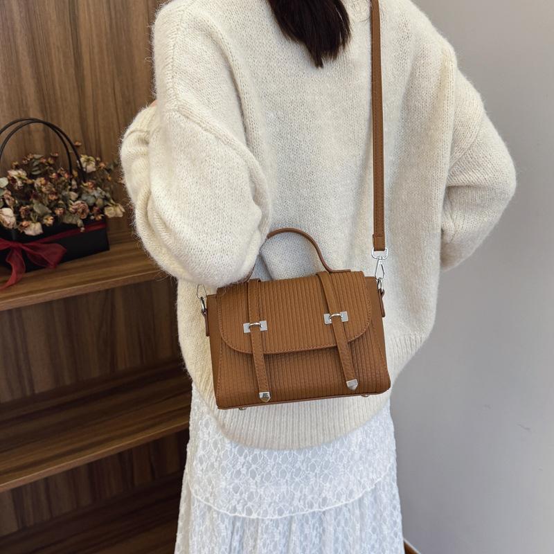 Hand shoulder bag 2025 new trendy women's bag retro solid color messenger bag versatile women's bag casual small square bag