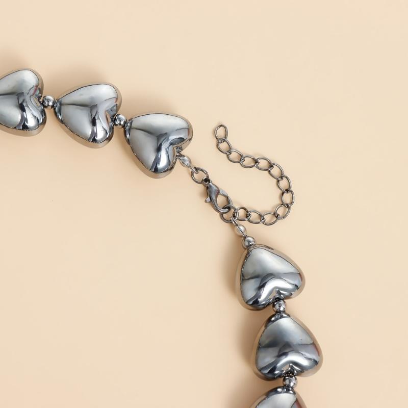 Gunmetal Black Beaded Heart Pendant Necklace Adjustable Length Neckchain Fashionable Clavicle Chain Jewelry for Women