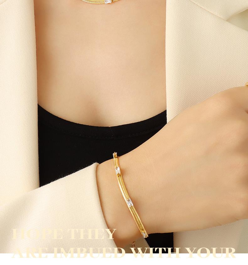 Trendy Snake Chain Zircon Titanium Necklace & Bracelet Set