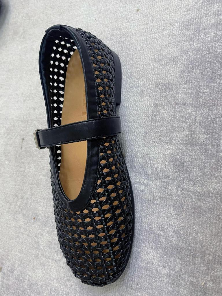 2025 European Genuine Leather Breathable Mary Jane Shoes with Openwork Design