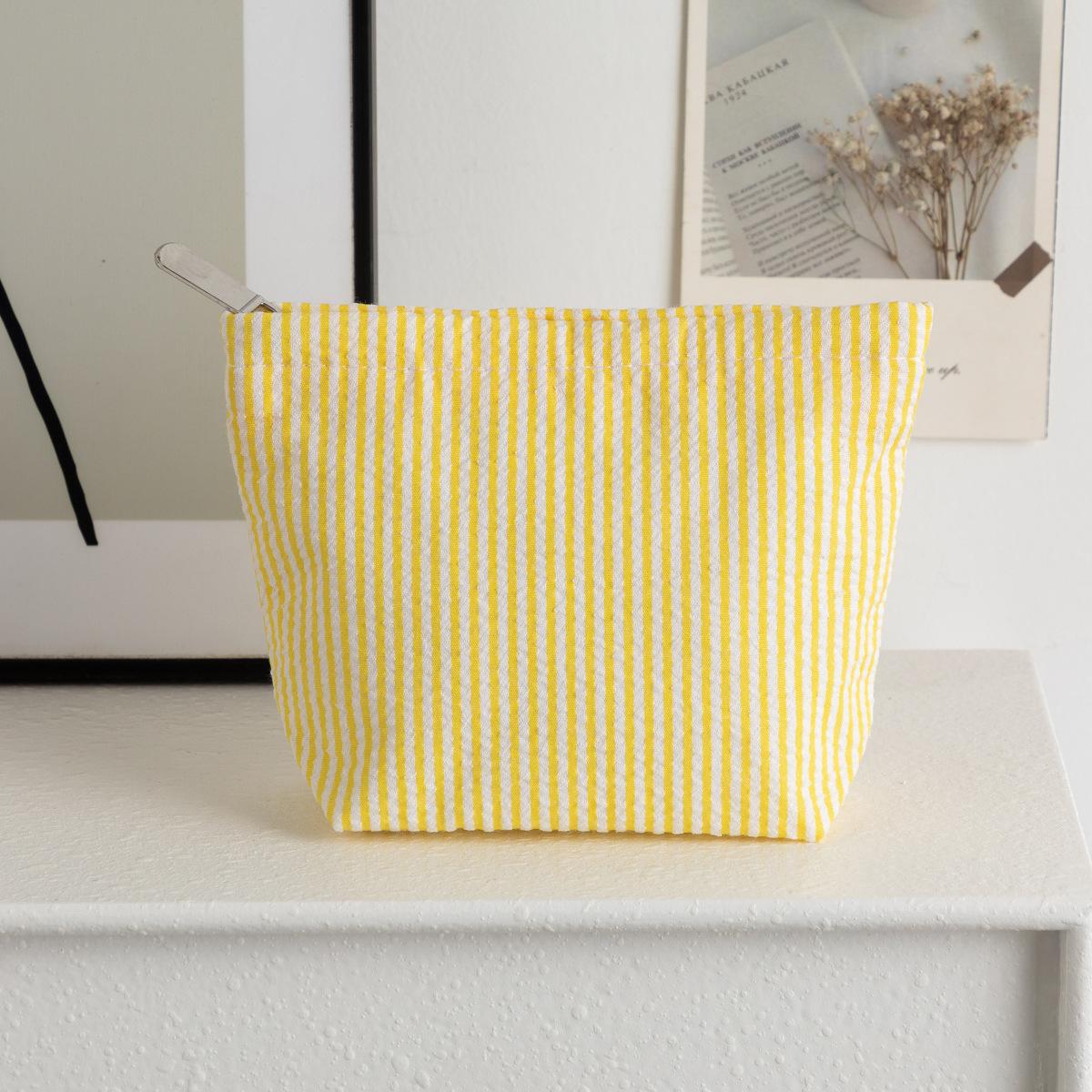 

New Trendy Small Cosmetic Bags Vertical Striped Storage Makeup Bags for Women Lady with Zipper Portable Travel Organizer Bag жовтий
