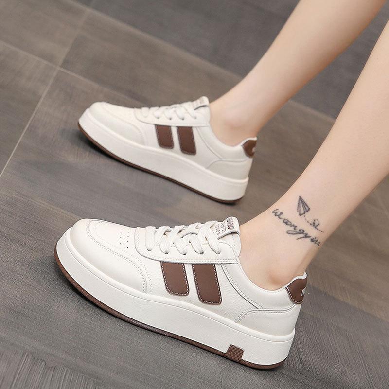 Stepping on shit leather little white shoes women's 2025 new popular autumn versatile flat-soled student soft-soled sports board shoes