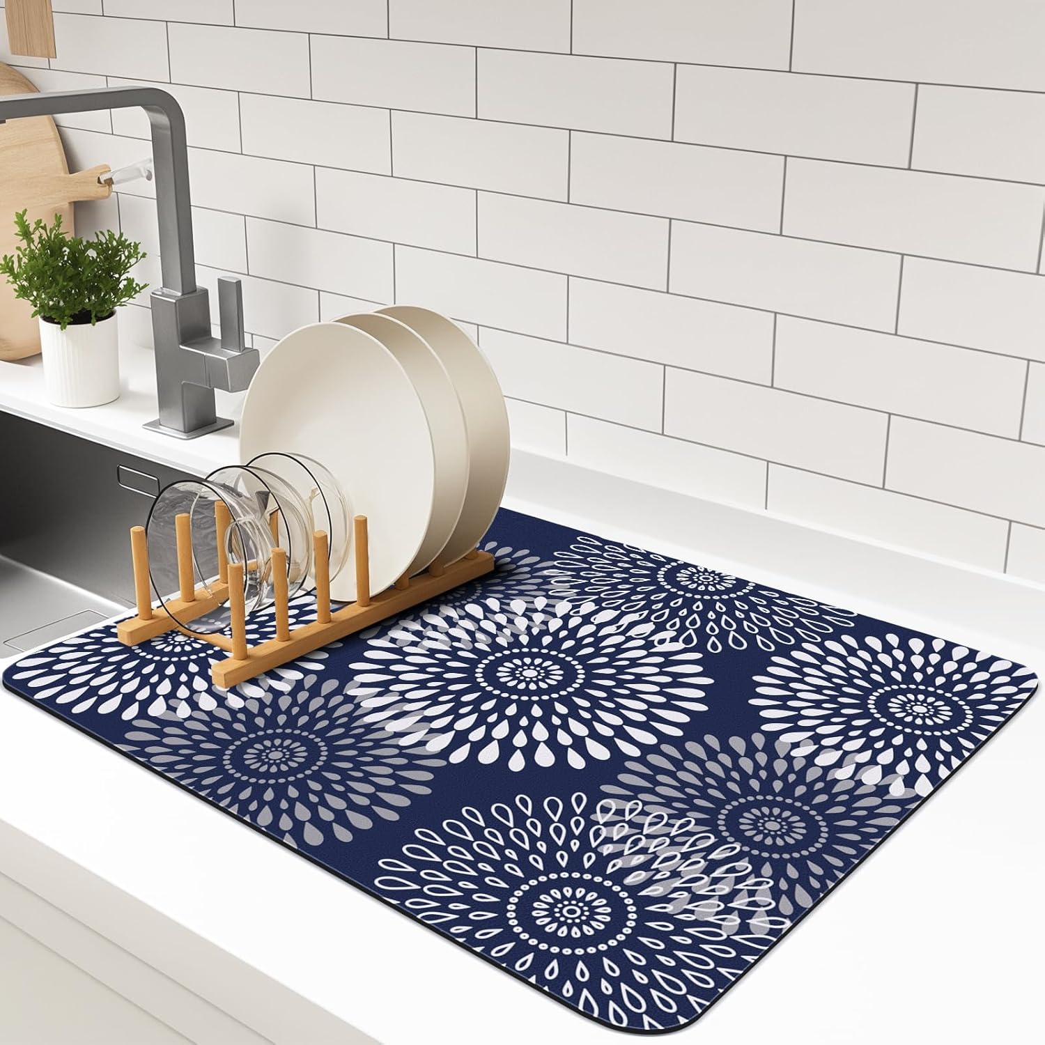 

Dish Drying Mat Super Absorbent Kitchen Counter Rubber Backing Draining Easy to Clean Accessories Rack Pad for Countertops Sinks 40x60cm