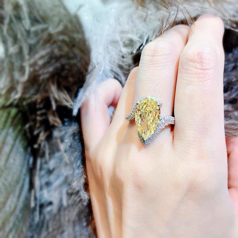 Niche Design Lab-Grown Yellow Diamond 18K Gold Plated Elegant Adjustable Ring for Women Open Adjustable