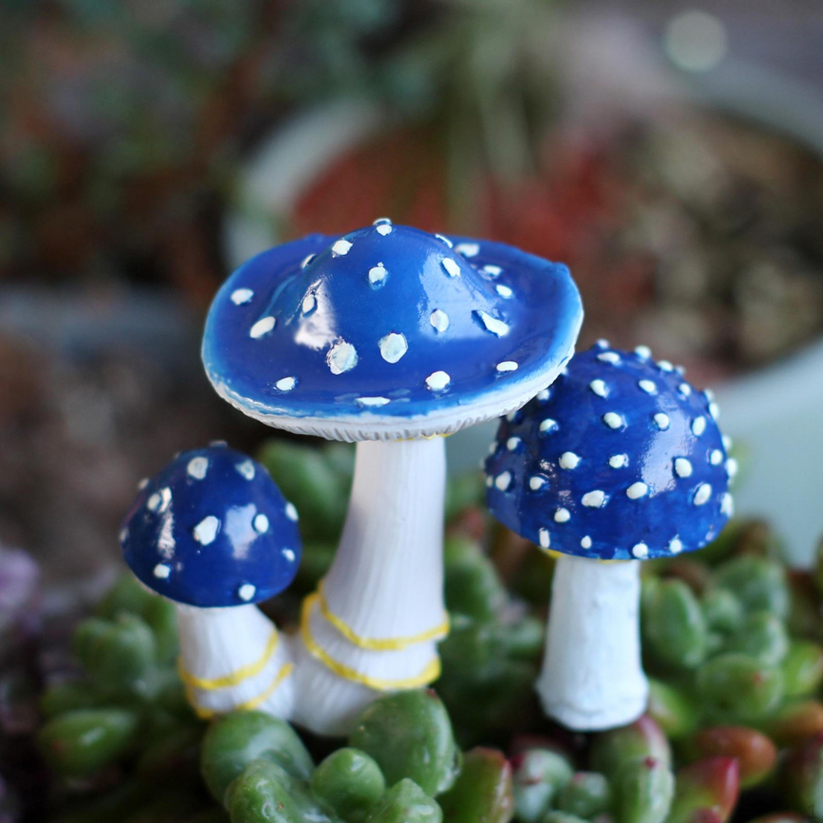 

2 Decorative Mushroom-Shaped Garden Stakes for Flower Pots, Small Sculptures, Miniature Figures синій