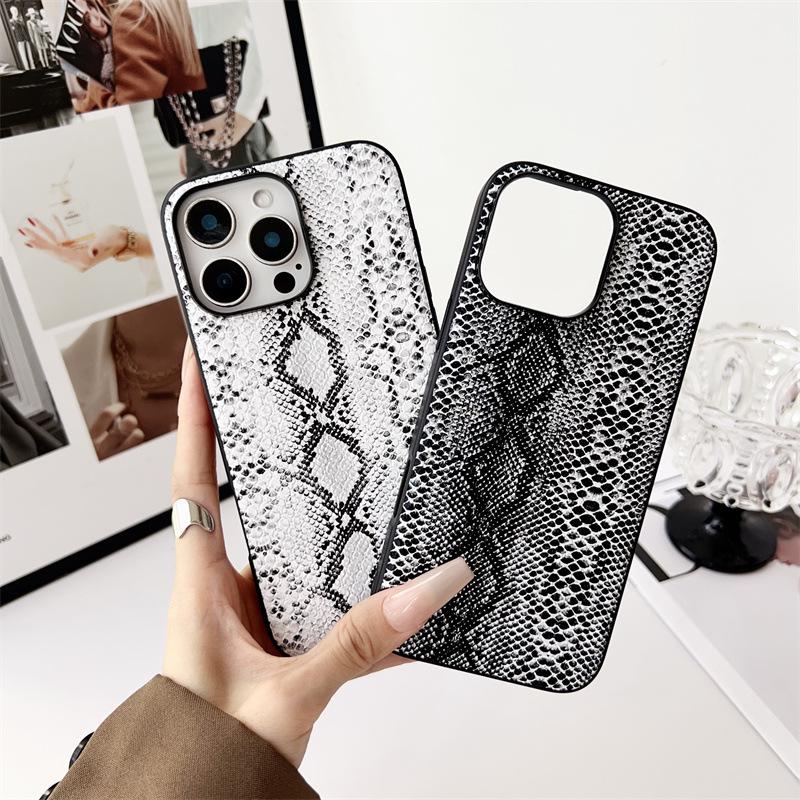 Lederstruktur Stoßfeste Schutzhülle für iPhone 17 Pro Max, 16 Pro und 15 Matt.
