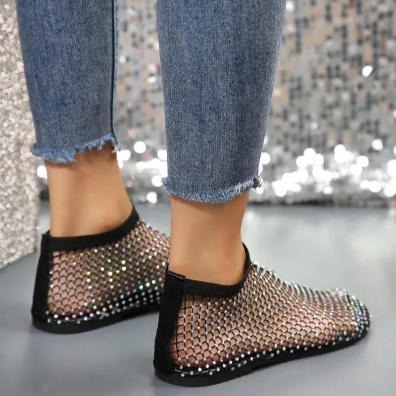 Summer Large Size Women Round Toe Flat Bottom Sandals Hollow Short Boots Water Diamond Sexy Flat Bottom Fashion Banquet Slippers