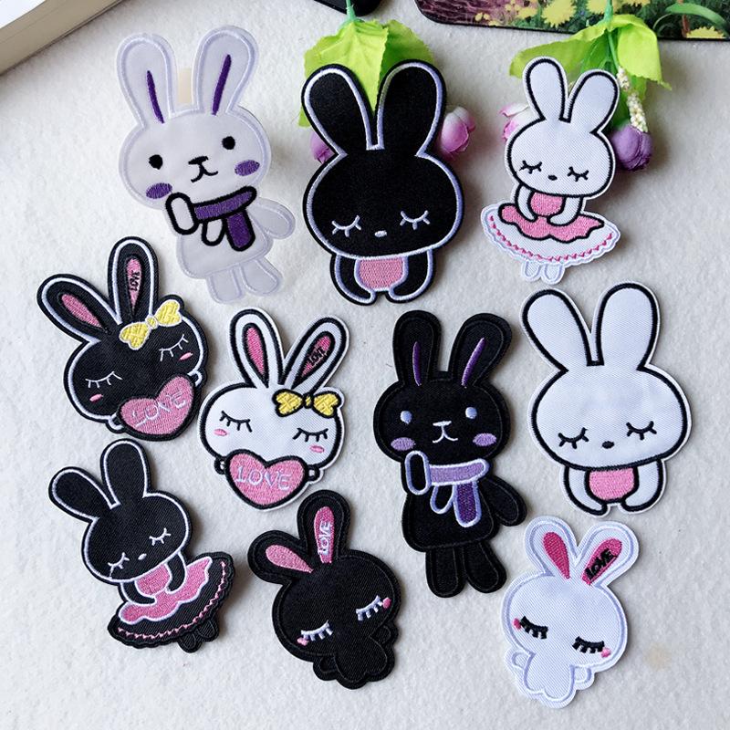 Søt tegneseriekanin borrelås stoffmerke for veskedekorasjon