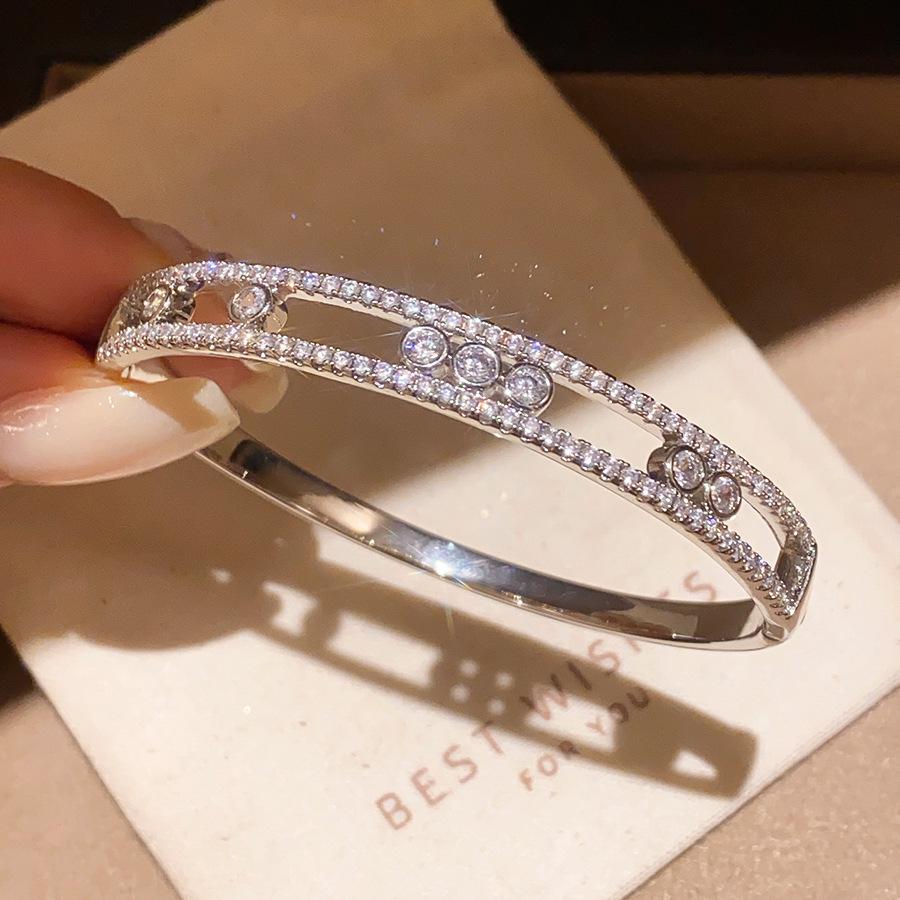 Star Trail 18K Gold-Plated Zircon Square Bracelet: High-End Cold Style Jewelry