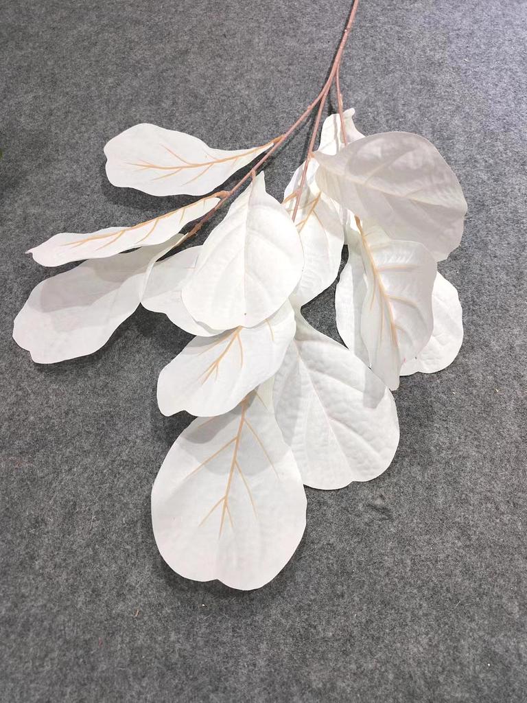 Weiße Hochzeitskapelle Decke Seidenblumen-Dekoration & Gangläufer