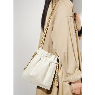 2025 Xiaoxiangfeng echtes Leder Kordelzug Glücksbeutel Beuteltasche Handtasche Diamantkette Rindsleder tragbar Schulter Faltenbeutel