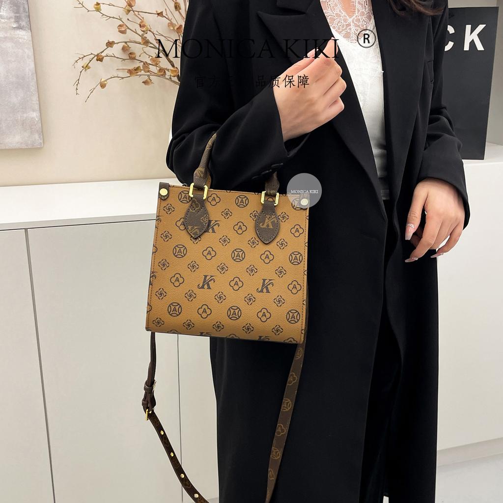 Light luxury retro small square bag 2025 new old flower women's bag fashion temperament sheet music bag large capacity portable messenger bag