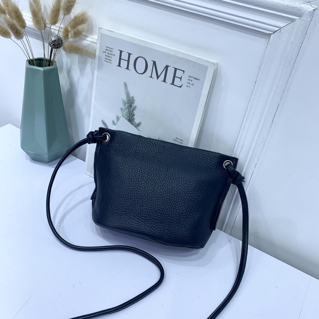 Cowhide Niche Design Women's High-end Shoulder Messenger Bag Fashionable and Simple Versatile Bucket Bag