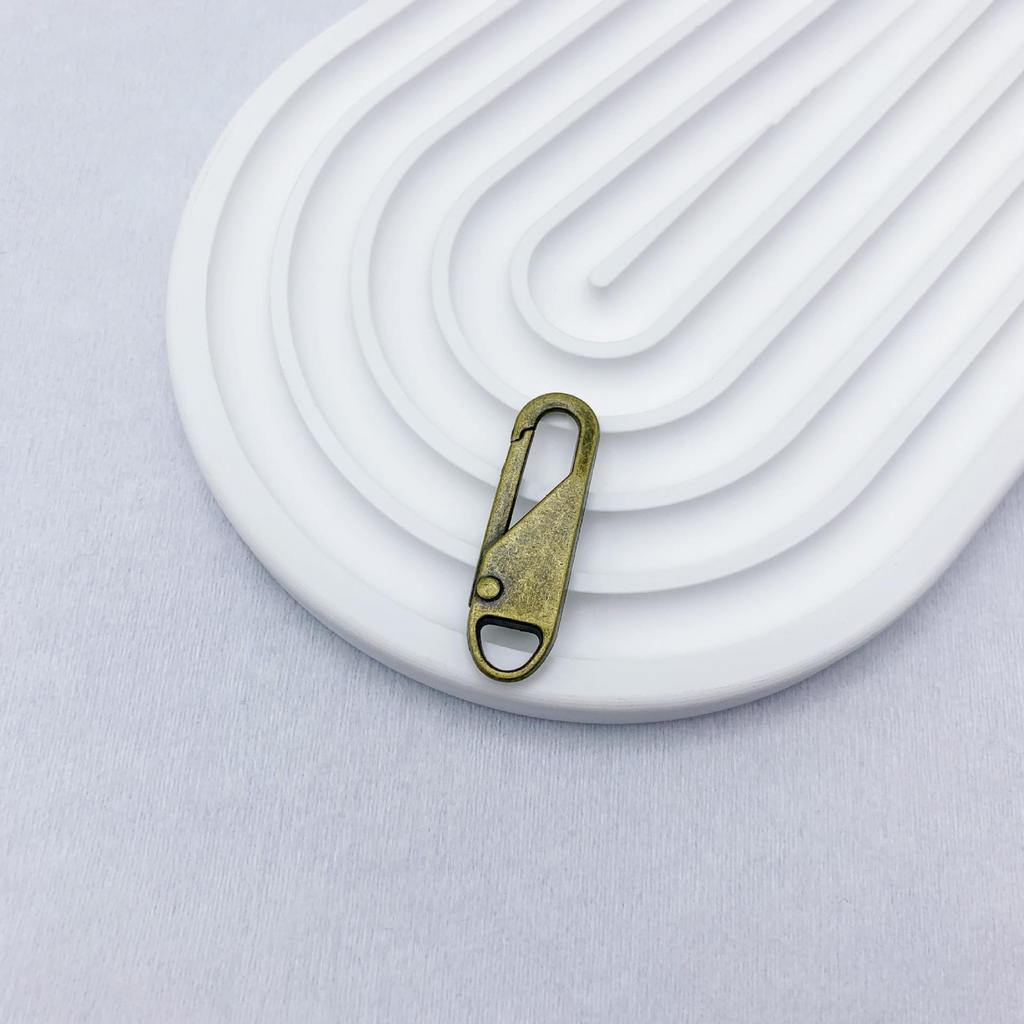 Tool-Free Zipper Pull Tab Replacement for Bags, Backpacks, Coats, and Clothes – Removable Alloy Spring Zipper.