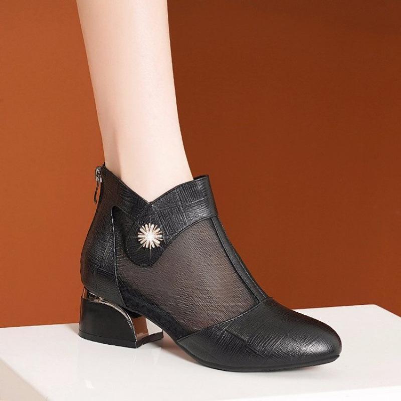 Cizme Dama Decupate din Plasă Toc Gros Primăvară Vară 2025 Cizme Glezna din Piele Respirabilă Sandale Albe cu Toc Mediu