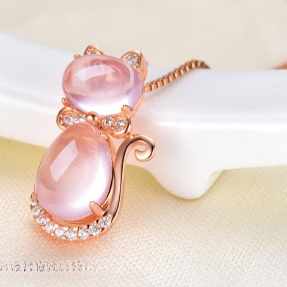 Rose Gold Plated Synthetic Morganite Cat Pendant Necklace for Women Elegant Collarbone Chain Jewelry