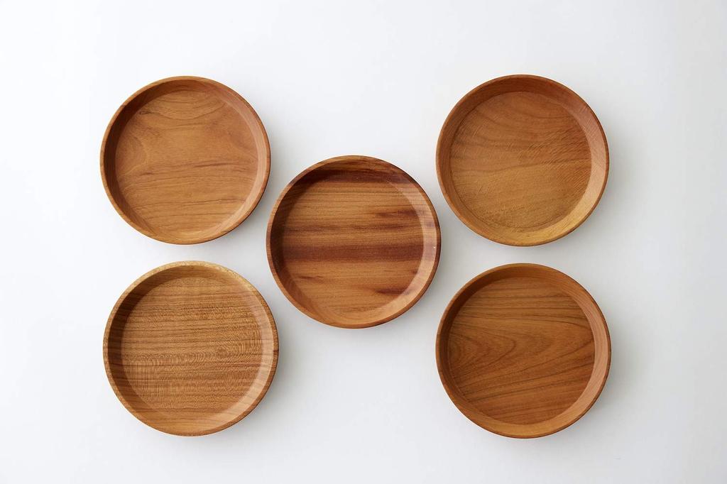 woodpecker Wooden Plate, Mountain Cherry Wood, Made in Japan, Natural Wood Round Tray, Lunch Plate, Mountain Cherry Wood Plate (Small)