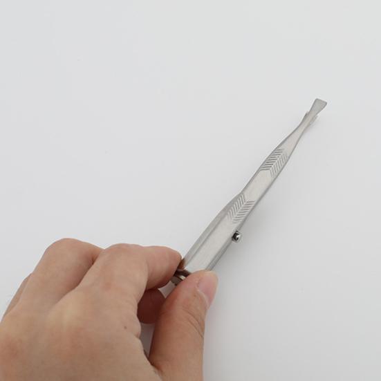 Stainless Steel Eyebrow Clip with LED Light Professional Lighted Eyebrow Tweezers Eyelash Brow Hair Removal Clamp Women Makeup Tools
