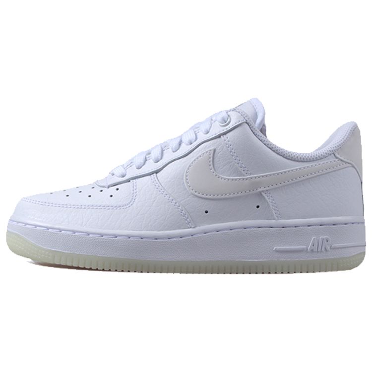 

Женские кроссовки Nike Air Force 1 07 Essential Triple White бело-белые AO2132-101