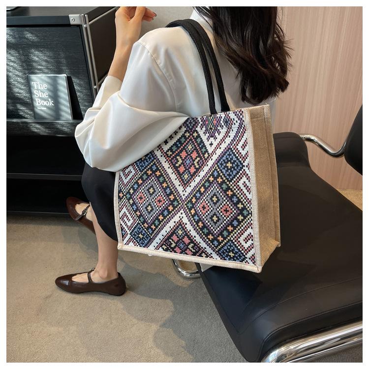 Women’s Large Capacity Ethnic Style Tote Bag New Fashion Shoulder Bag for Students