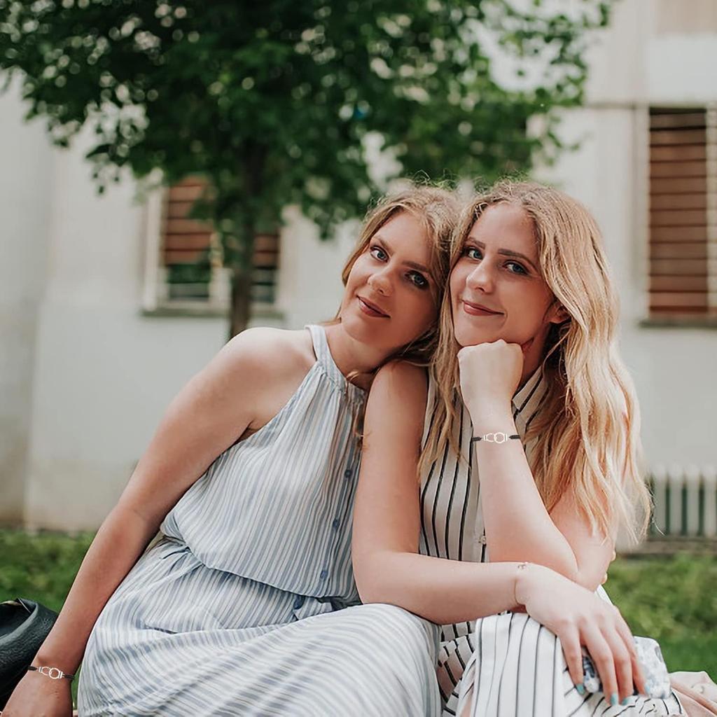 RAYSTAR Best Friend Birthday Gifts for Women Girl Friendship Bracelets for 2/3/4 Partner in Crime Handcuff BFF Bracelets Gifts