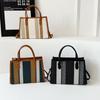 New Women's Bags Are Fashionable and Versatile, Casual and Trendy, Large Capacity, Shoulder Crossbody, Light Luxury Niche
