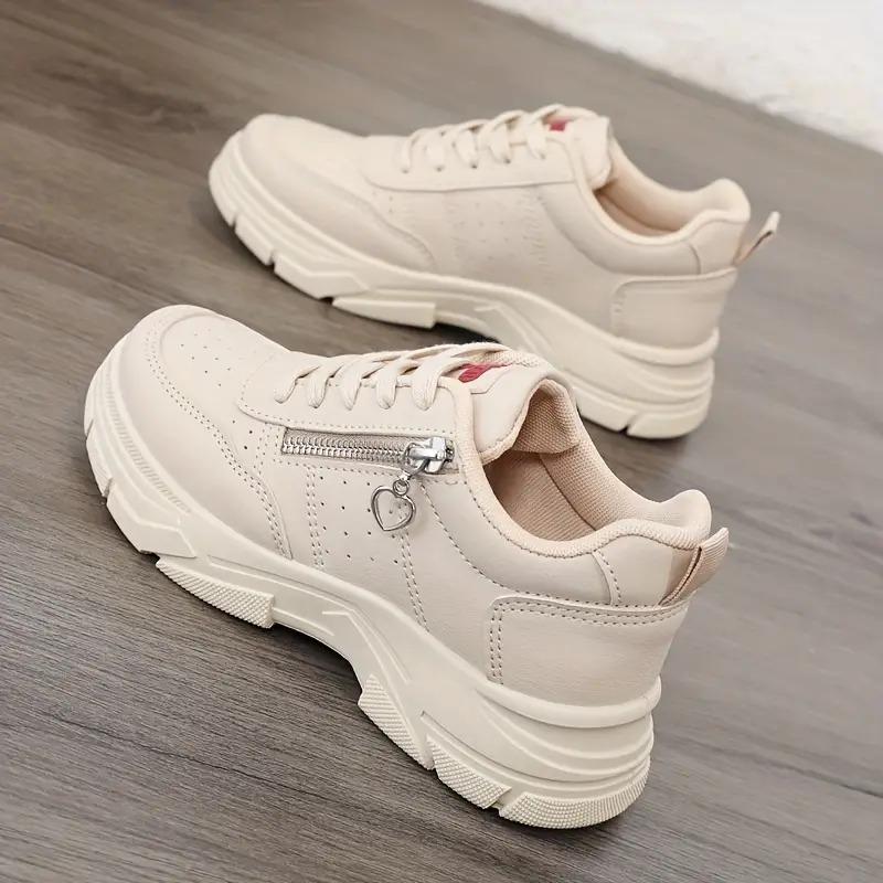 

Белые кроссовки нового стиля для осени и зимы 2025 года, дышащие, со скрытым увеличением роста, универсальные, на высокой толстой подошве, подходят для студентов 41