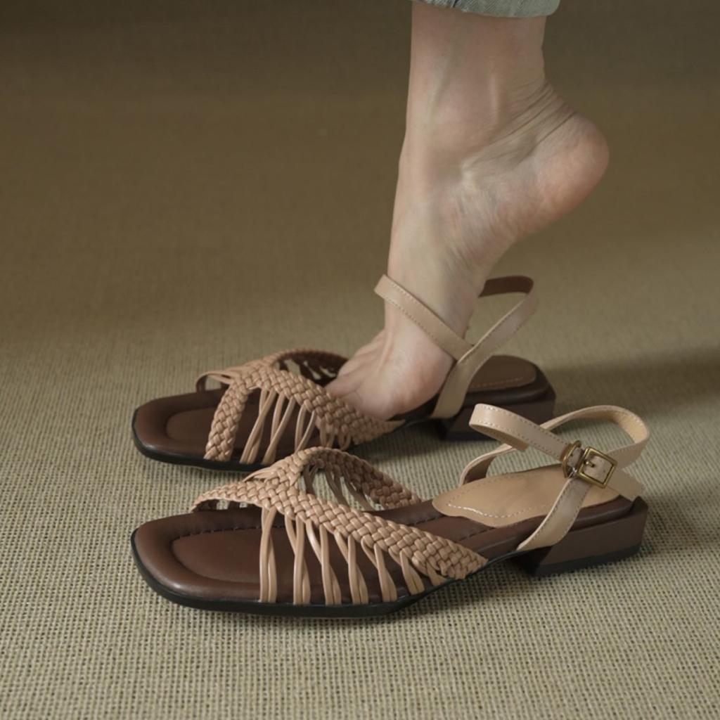 French retro woven square head Roman sandals women's 2025 new comfortable and versatile low-heeled one-word with open-toed sandals
