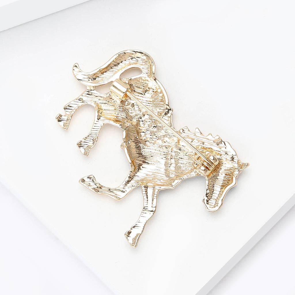 Classic Rhinestone Horse Brooches for Women Animal Lapel Pins Casual Party Accessories Gifts Friends