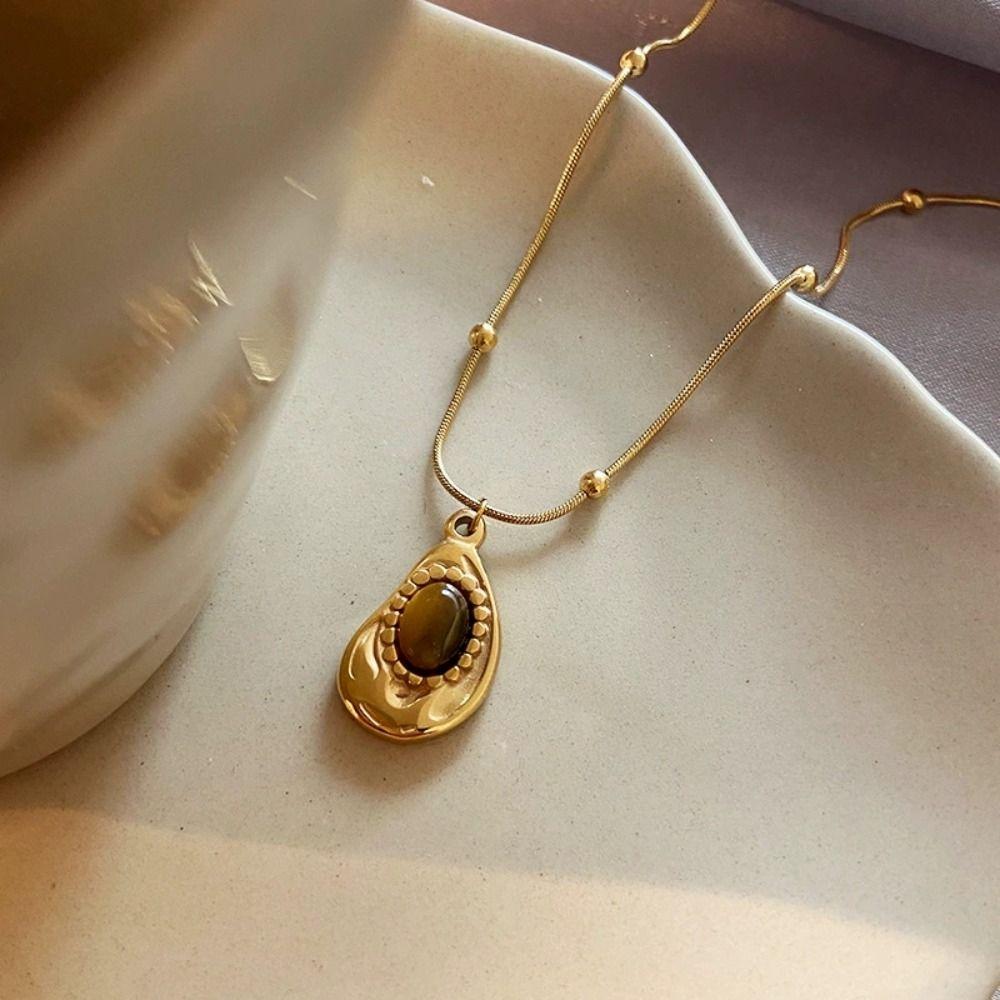 Irregular Simple Metal Necklace Vintage Heart Collarbone Chain Tiger Eye Stone Necklace  Ladies