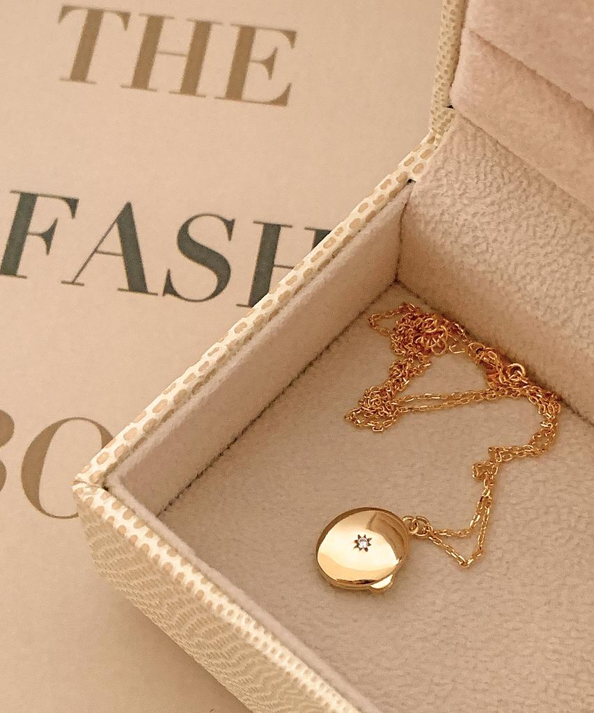 Code.H (Silver 925) Oval Frame Necklace
