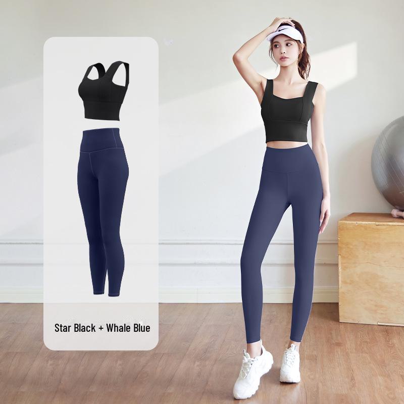 "Juyitang Peach Yoga Set: Shockproof Medium Support for Indoor Running & Fitness"
