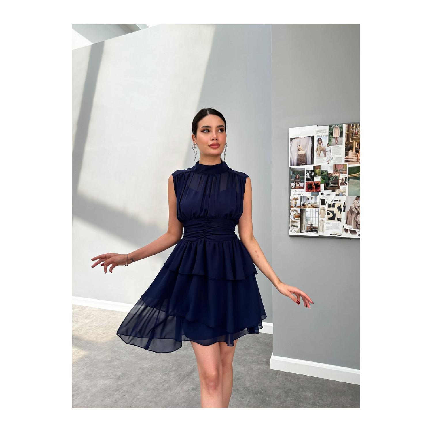 

Navy Blue Draped Zero Sleeve Dress M білий